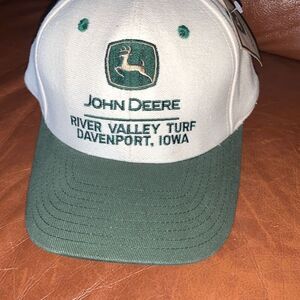 Vintage 90s Deadstock John Deere River Valley Turf Davenport Iowa Snapback Hat B
